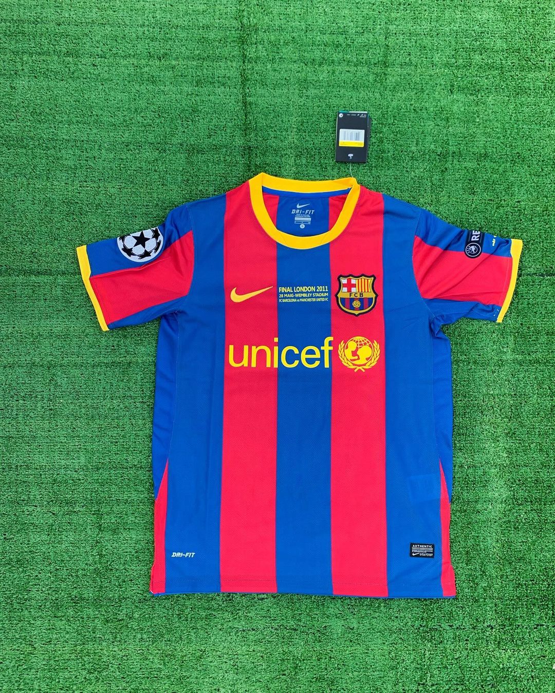 2010/2011 FC Barcelona Messi #10 Retro Champions League Final Jersey Kit