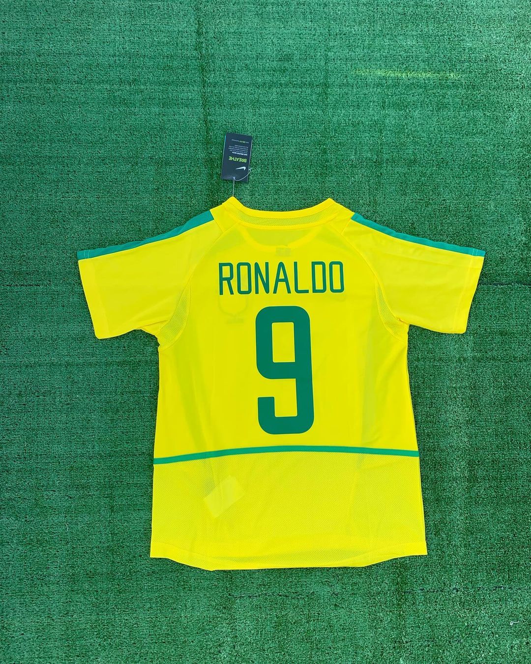 Ronaldo #9 2002 Brazil Home Jersey World Cup Retro Soccer